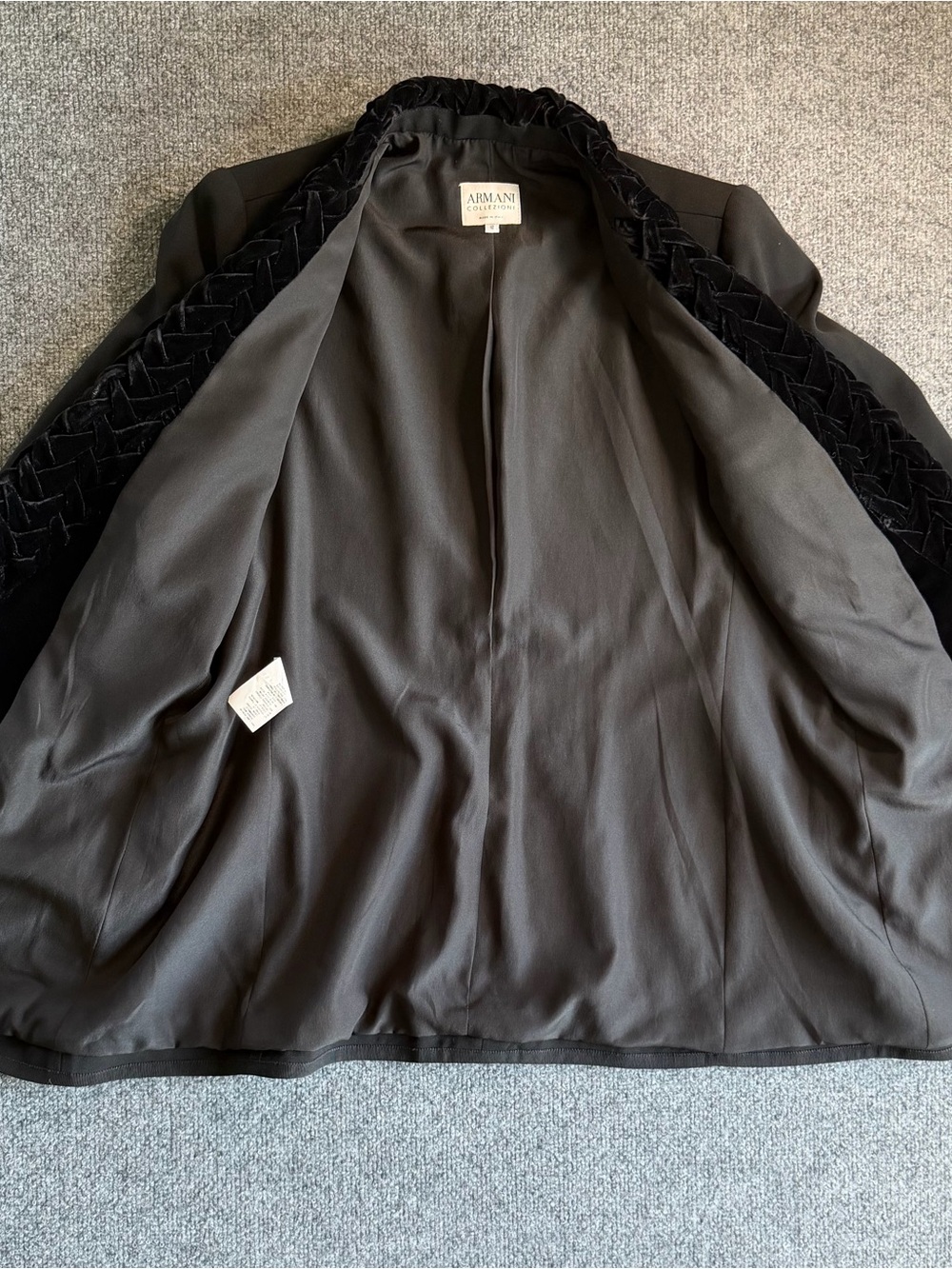 Armani Collezioni Women's 12 Black Velvet Lapel Virgin Wool Lined Blazer Jacket - Picture 13 of 16